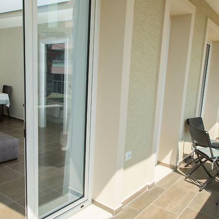 Apartment Te Kalua Saranda Kültér fotó