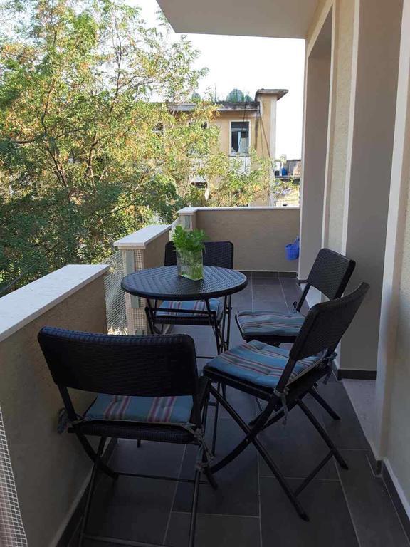 Apartment Te Kalua Saranda Kültér fotó